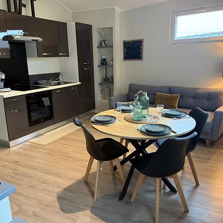 Loft, Studio And Love Rooms Bourg-Saint-Christophe 外观 照片