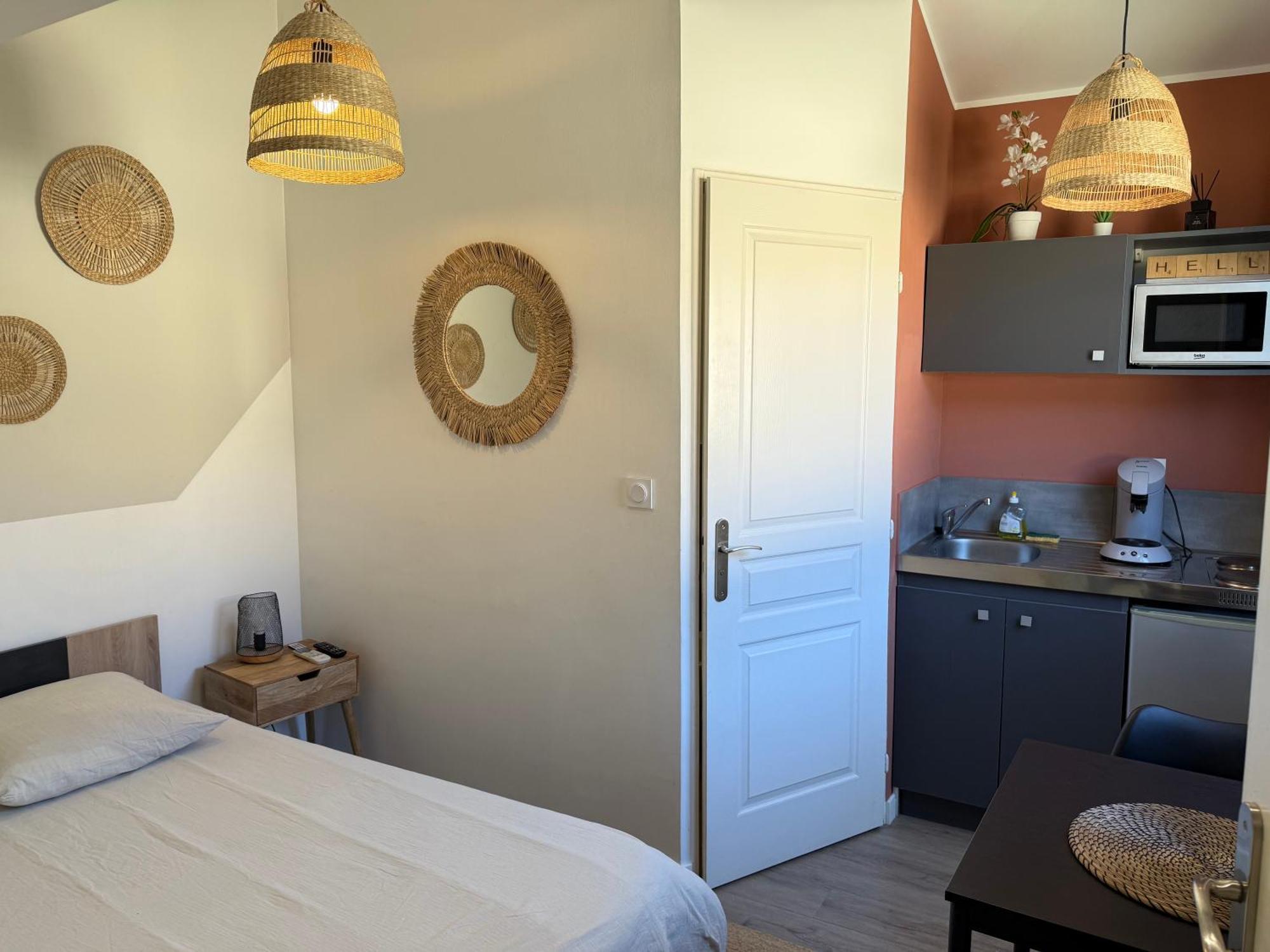 Loft, Studio And Love Rooms Bourg-Saint-Christophe 外观 照片