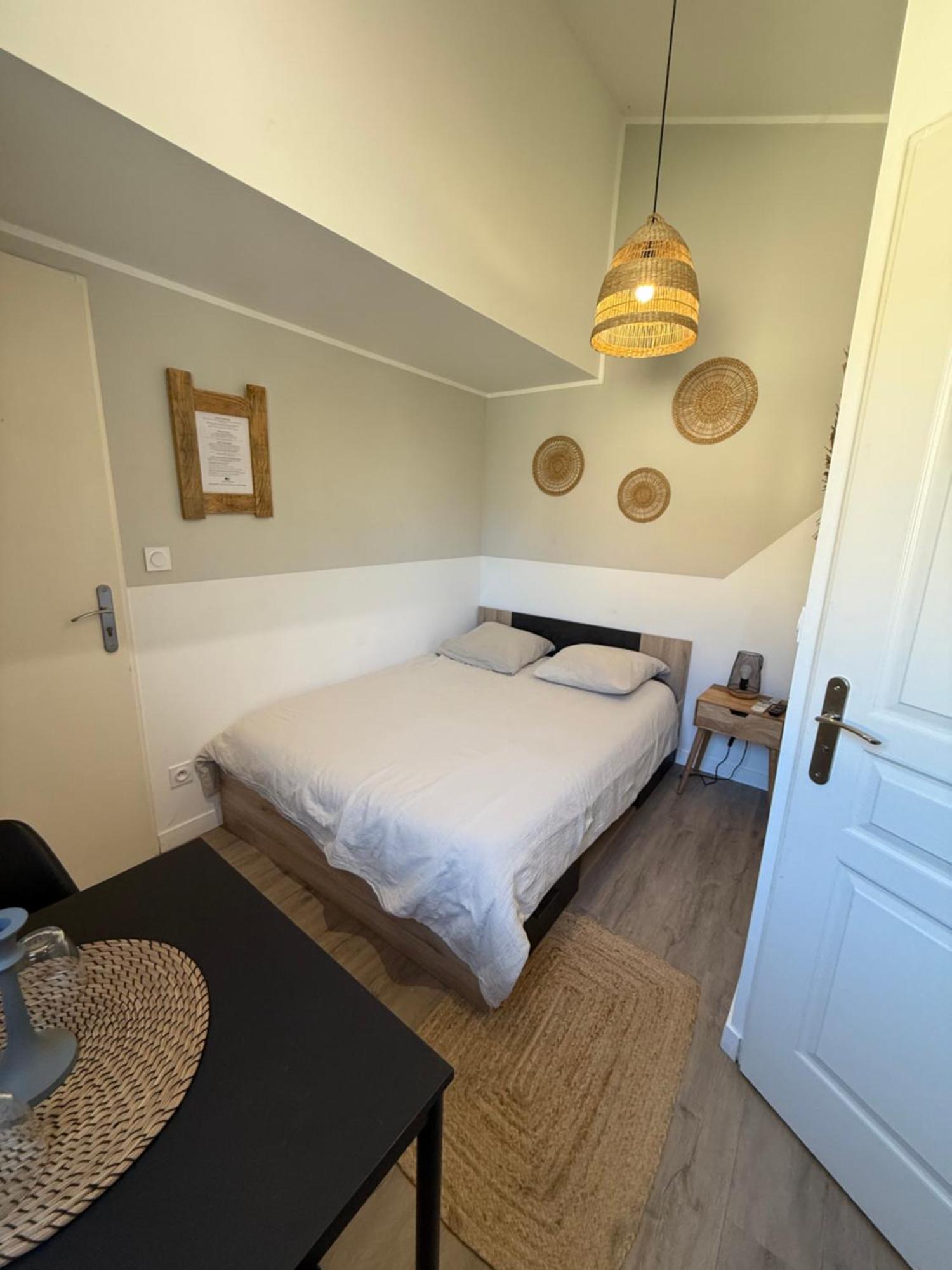 Loft, Studio And Love Rooms Bourg-Saint-Christophe 外观 照片