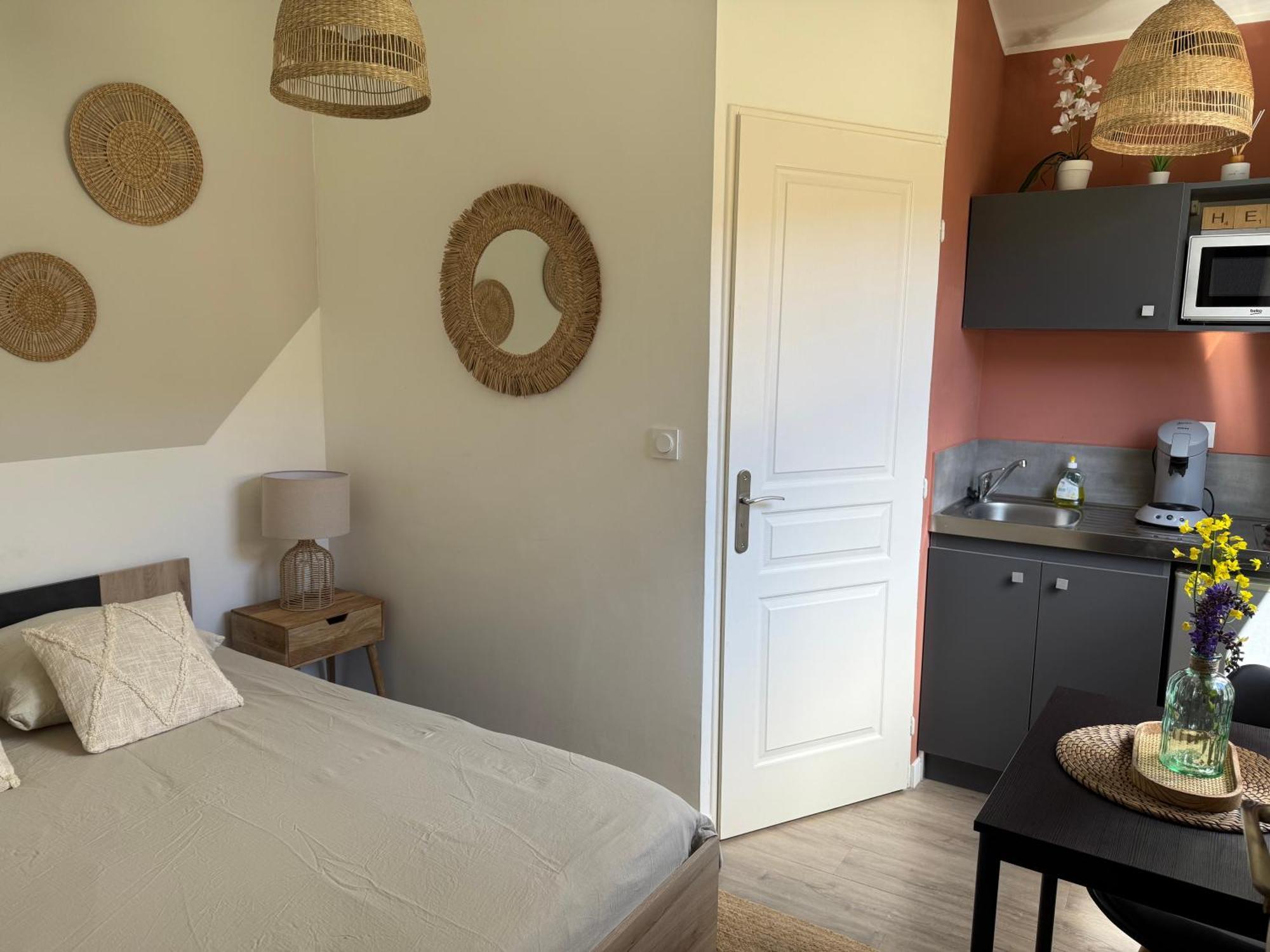Loft, Studio And Love Rooms Bourg-Saint-Christophe 外观 照片